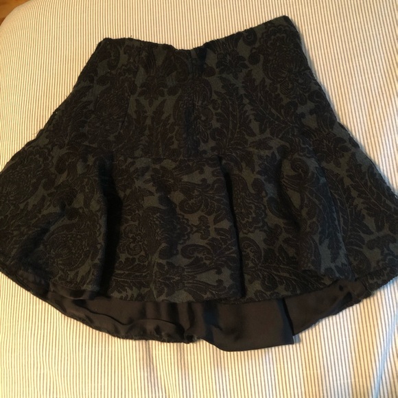 Mini skirt - Picture 2 of 3